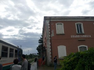 Il treno fermo a Guardiaregia per un guasto