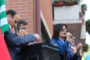 lavoro, la protesta di sindacati e disoccupati in via genova
