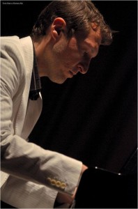 Il pianista Simone Sala