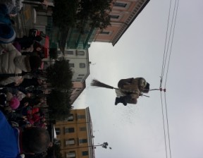 Il volo della Befana in Piazza Municipio il 6 gennaio 2015