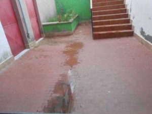 Termoli, scuola media 'Brigida'. Foto denuncia del Corriere della Sera sulle infiltrazioni d'acqua