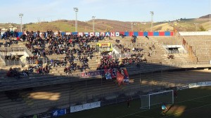 I tifosi del Campobasso presenti in Curva Nord contro l'Amiternina