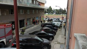 Un uomo che minacciava di darsi fuoco è stato bloccato dai Vigili del Fuoco