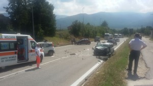 Incidente frontale lungo la Statale 17