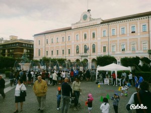 Entusiasmo in Piazza Municipio per l'evento 'la Chami in piazza'