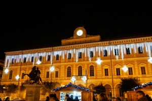 Palazzo San Giorgio illuminato per il 'Natale In...Cantato'