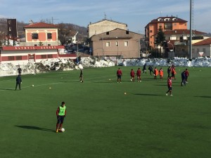 L'Agnonese durante il riscaldamento prima del match col Romagna Centro