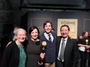 Famiglia Di Nucci con l'Oscar per la Stracciata