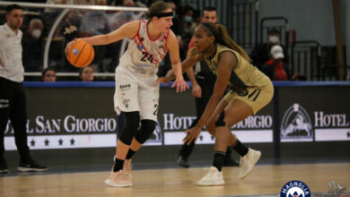 Blanca Quinonez (Magnolia) in difesa